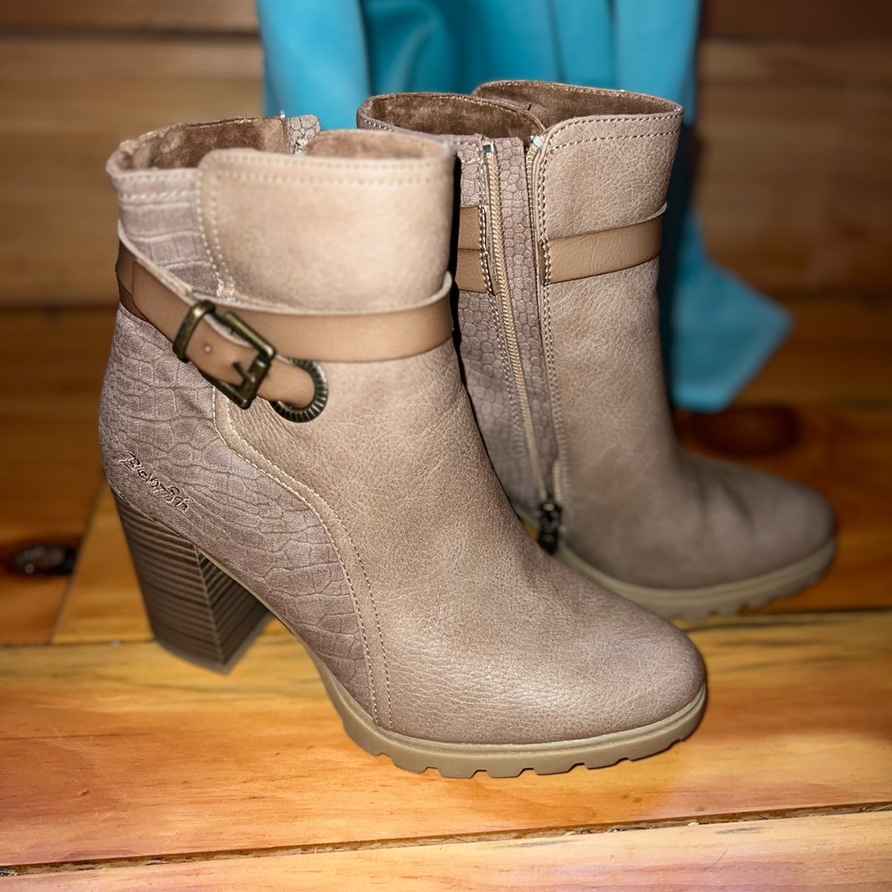 Blowfish Booties- size 8- worn only when trying on